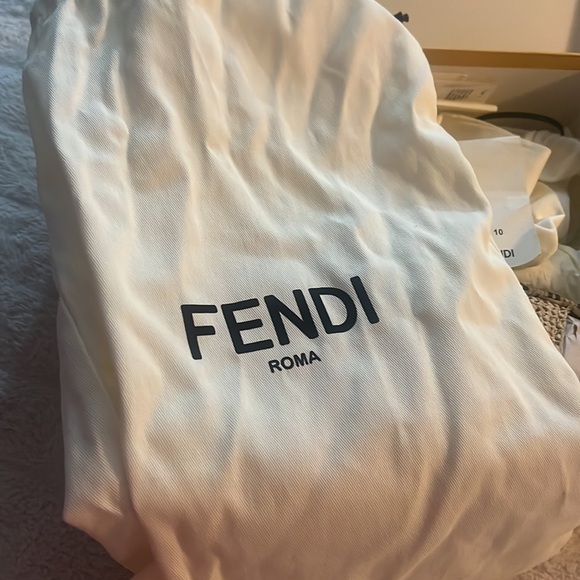 FENDI Rattan Slides - Picture 5 of 5